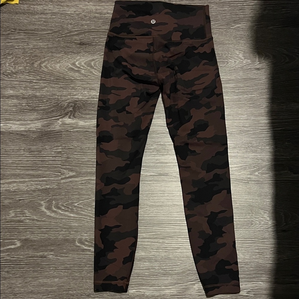 lululemon athletica Camouflage Leggings - Black and Brown